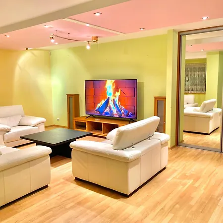 Apartament Center *