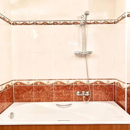 Apartament Center *